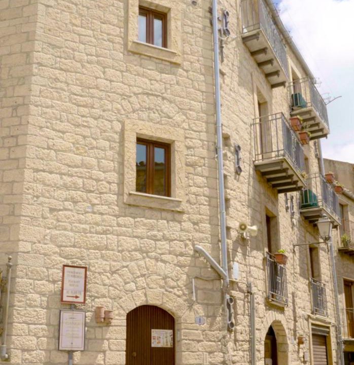 Photo of Buildings in Gangi
