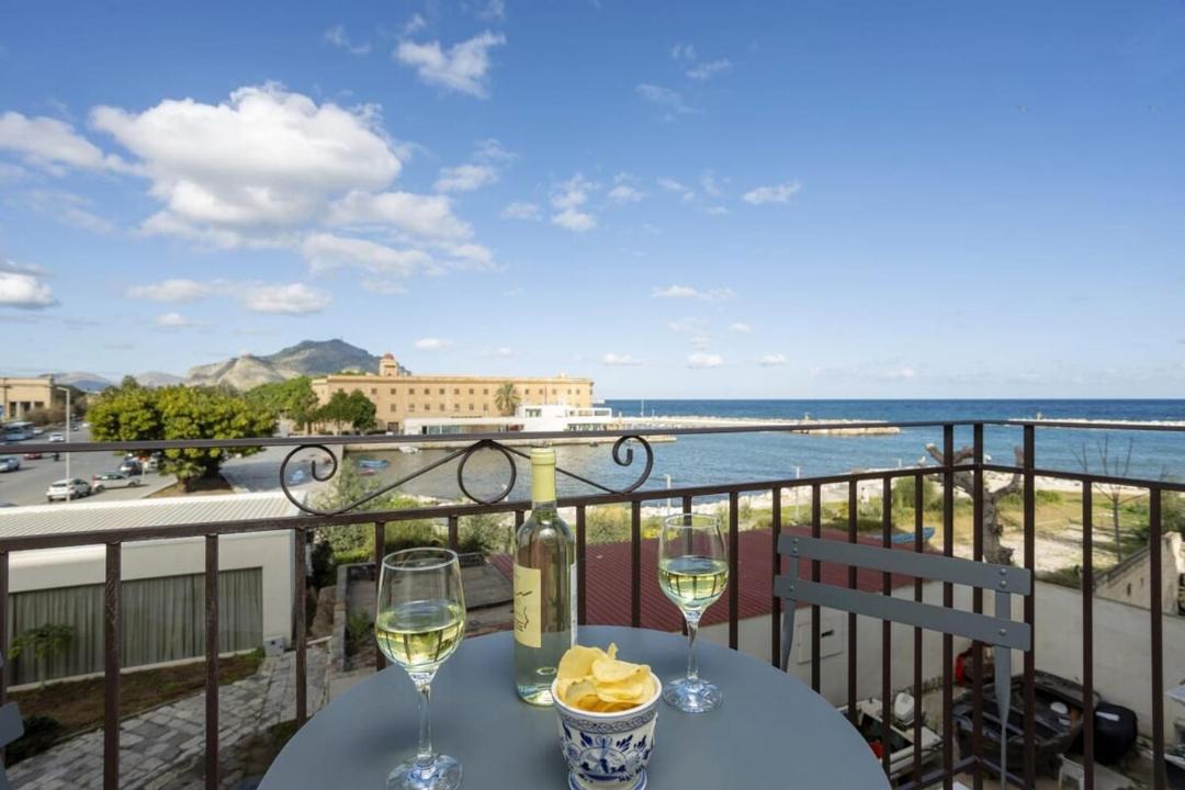 Photo of Patio Balcony in Corso dei Mille - Sant'Erasmo