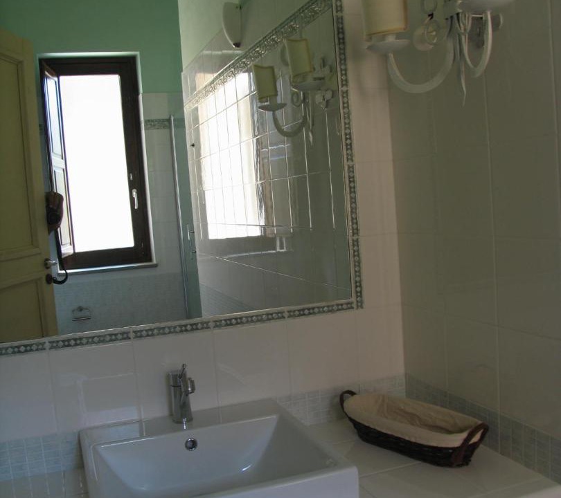 Photo of Bathroom in Patti