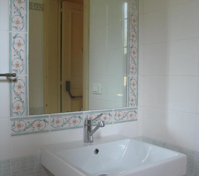 Photo of Bathroom in Patti