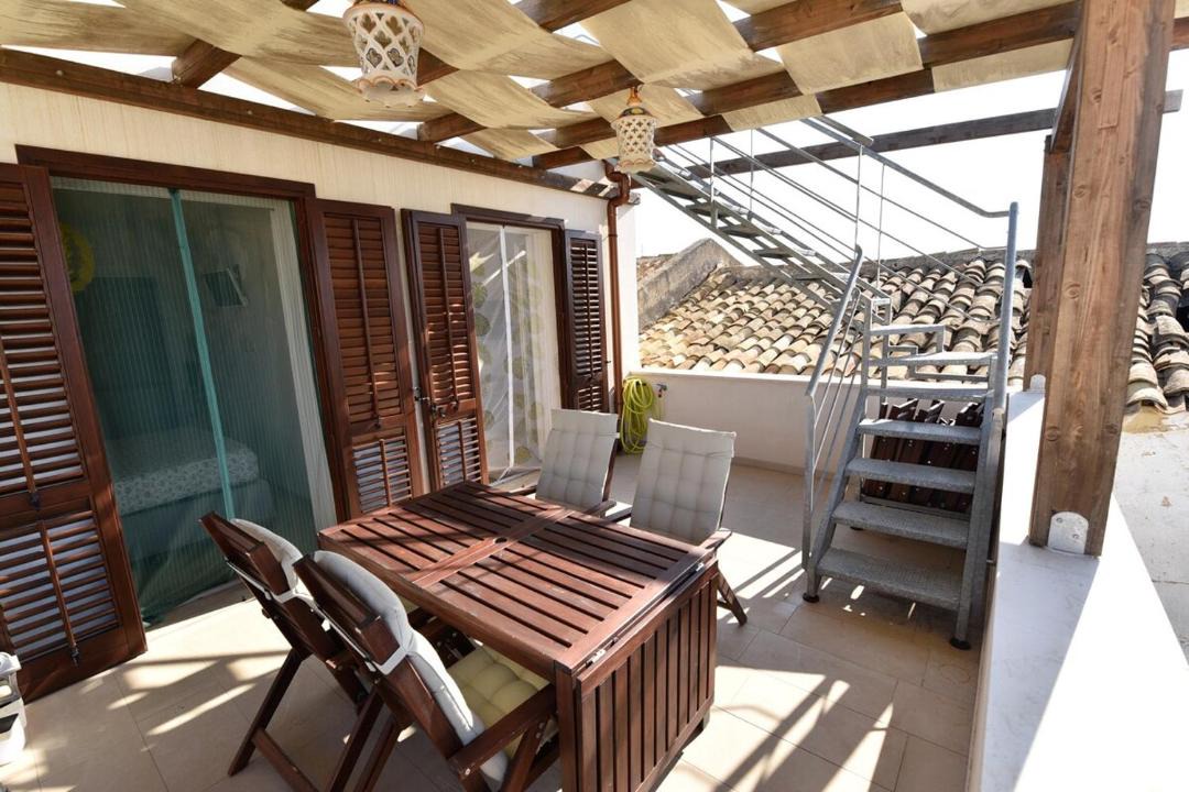 Photo of Patio Balcony in Birgi Vecchi
