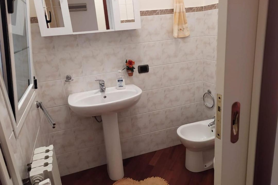Photo of Bathroom in Comiso