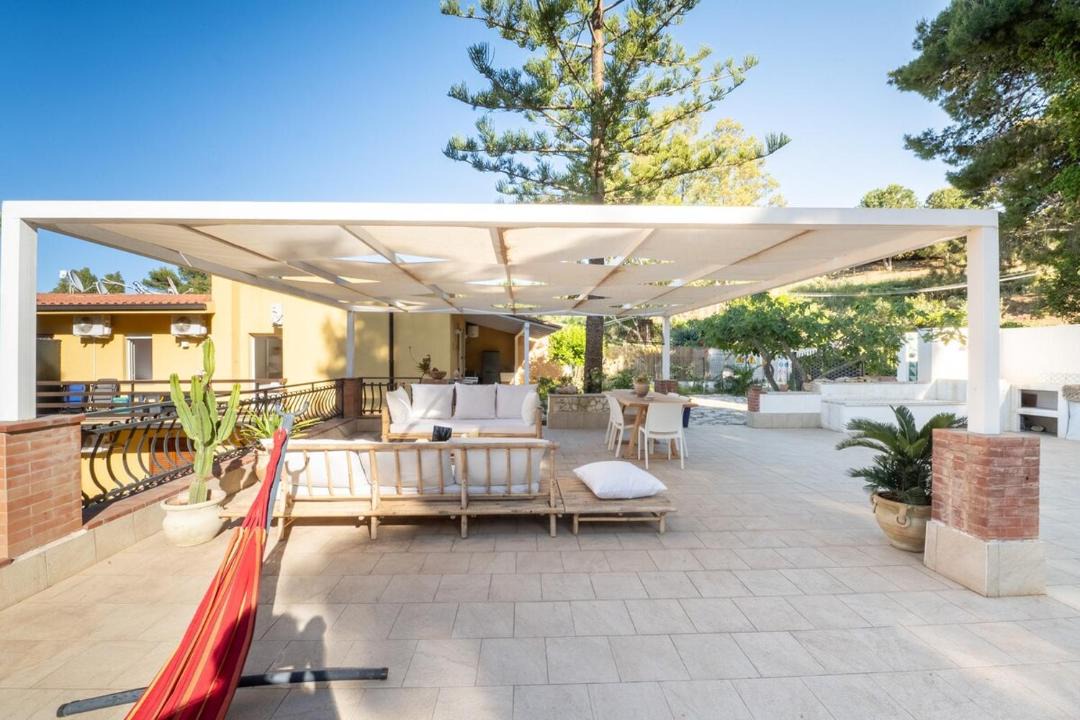 Photo of Patio Balcony in Scopello
