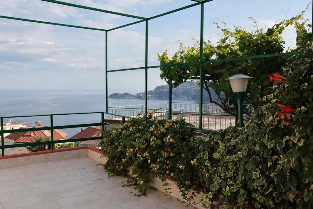 Photo of Patio Balcony in Letojanni