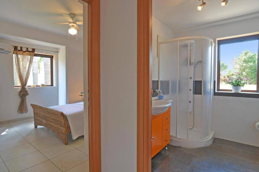 Photo of Bathroom in Caucana-finaiti-casuzze-finaiti Nord