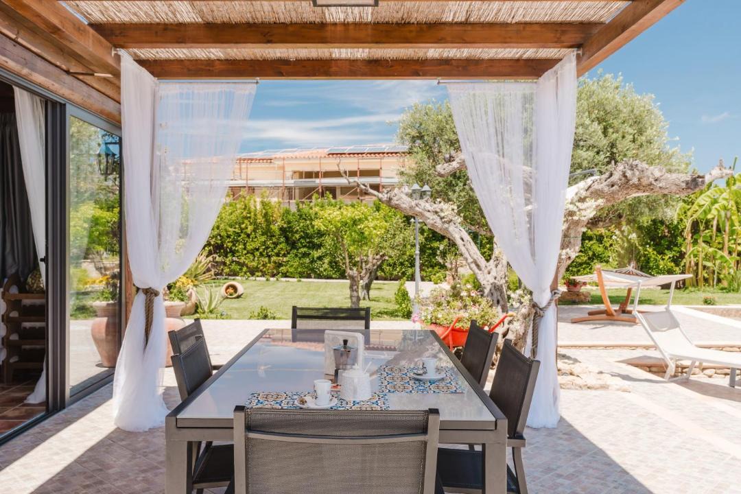 Photo of Patio Balcony in Marausa