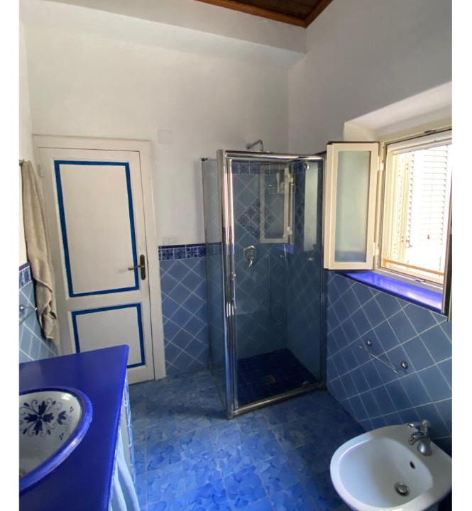Photo of Bathroom in Leni