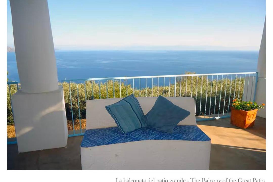 Photo of Patio Balcony in Leni