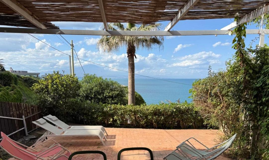 Photo of Patio Balcony in Costa Saracena-Castelluccio