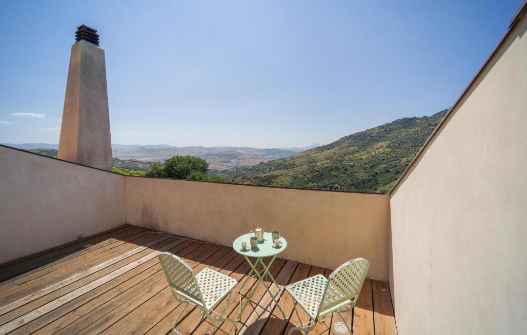 Photo of Patio Balcony in Alia