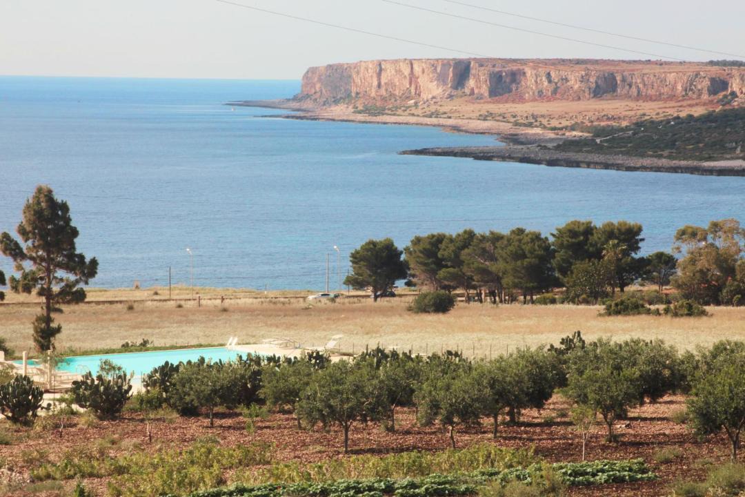 Photo of Others in Macari