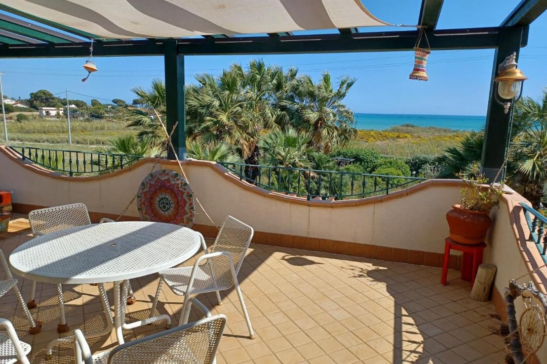 Photo of Patio Balcony in Butera
