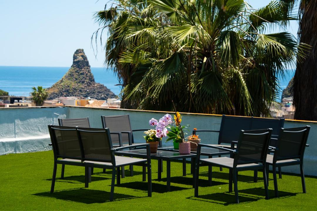 Photo of Patio Balcony in Aci Trezza