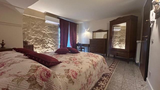 Photo of Bedroom in Agira