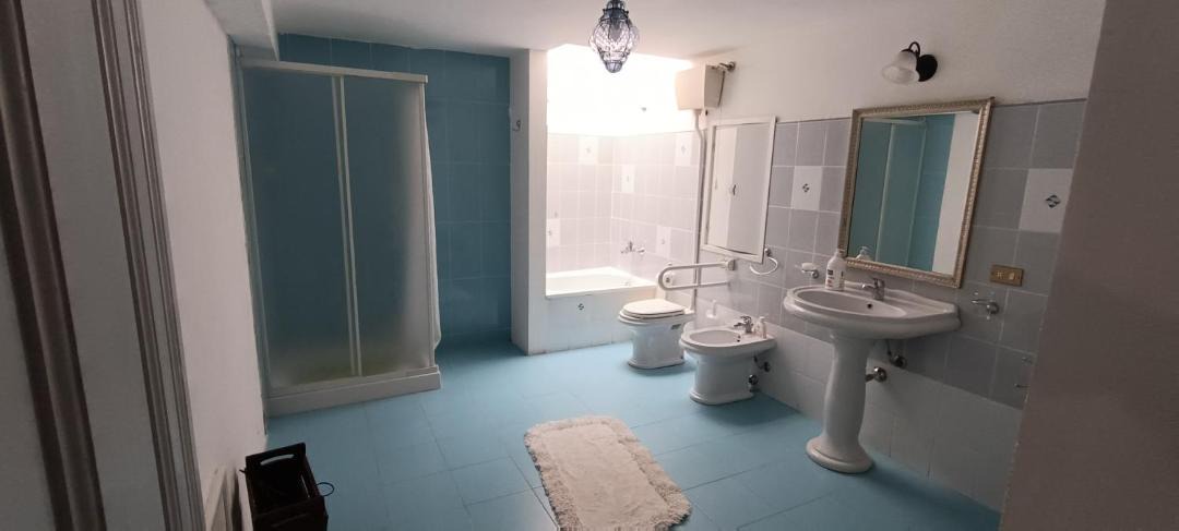 Photo of Bathroom in Corleone