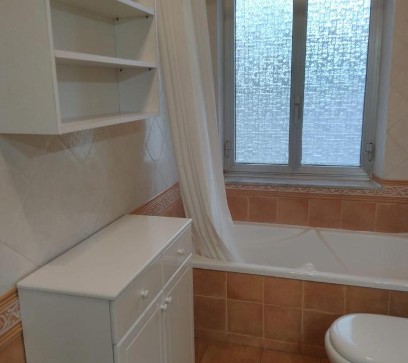 Photo of Bathroom in Brolo