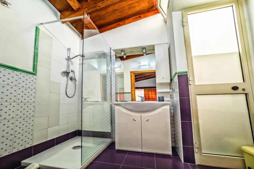 Photo of Bathroom in Catute