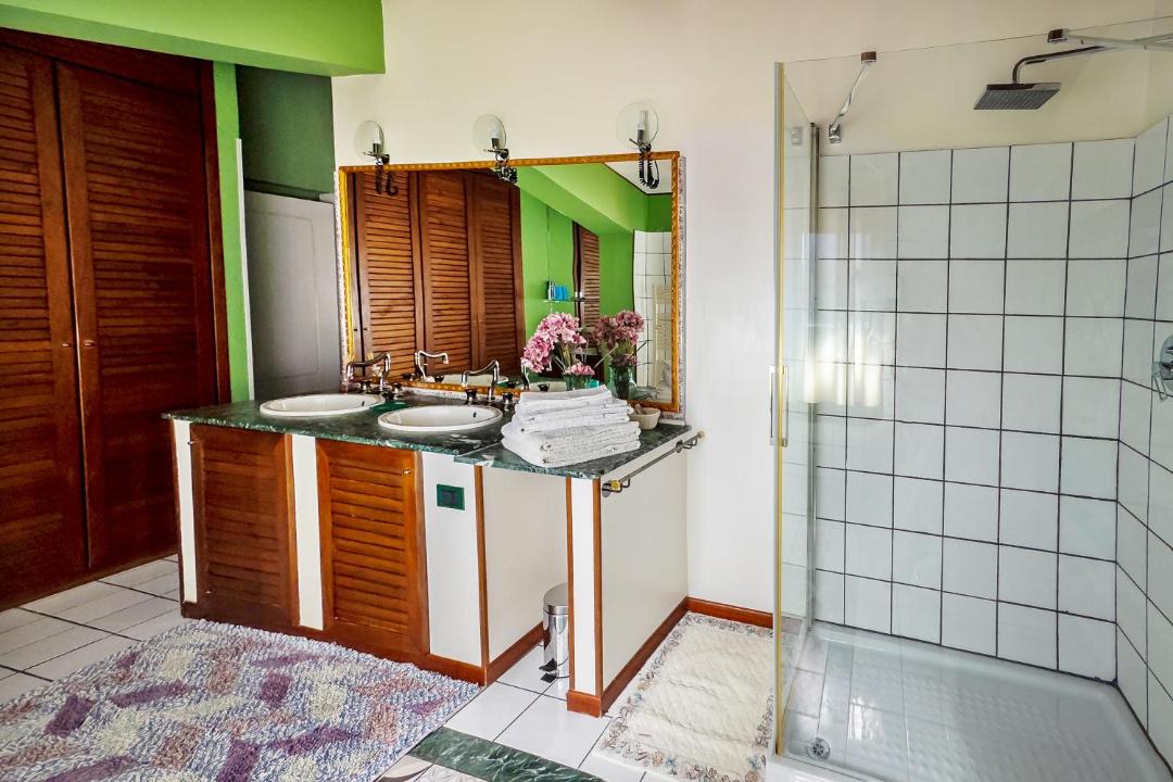 Photo of Bathroom in Catute