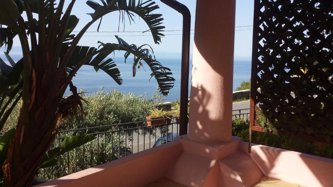 Photo of Patio Balcony in Leni