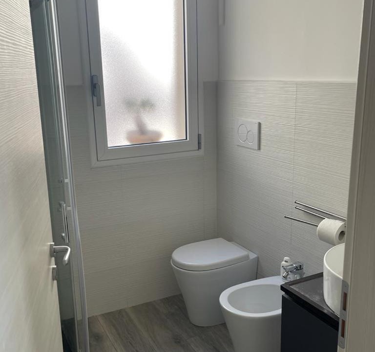 Photo of Bathroom in Brucoli