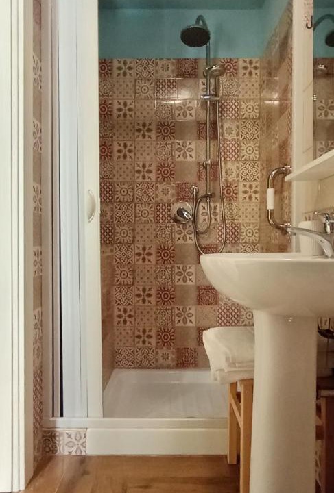 Photo of Bathroom in Palazzolo Acreide Historic Centre