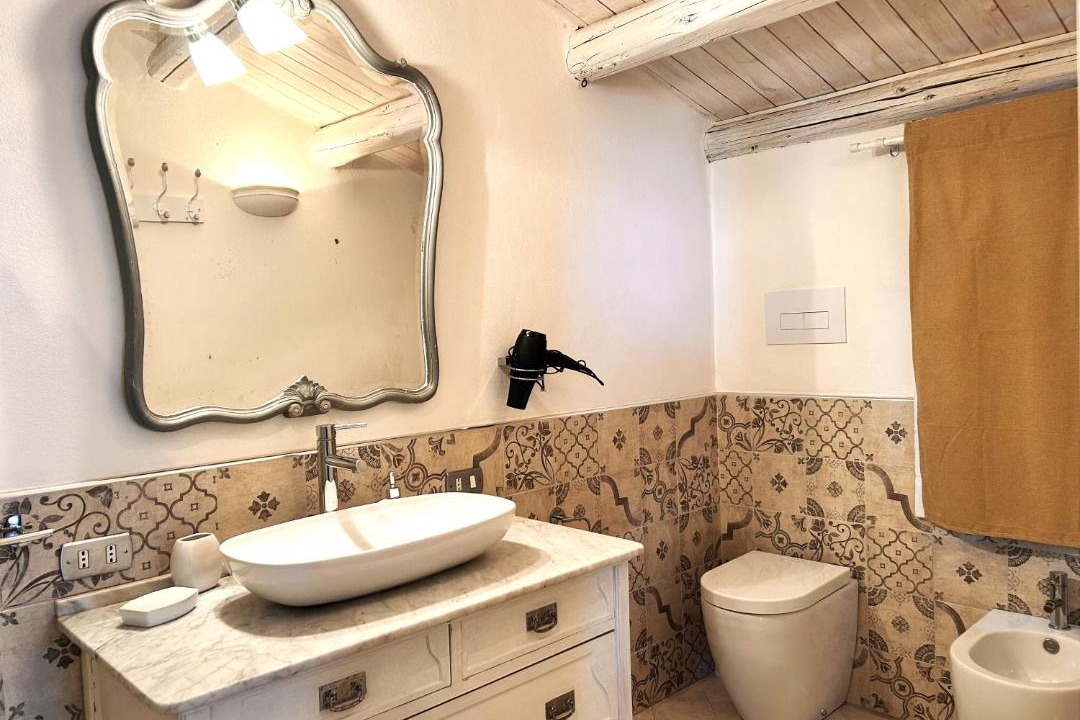 Photo of Bathroom in Landro