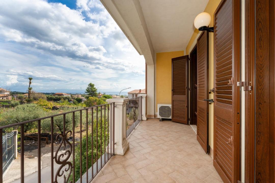 Photo of Patio Balcony in Linera