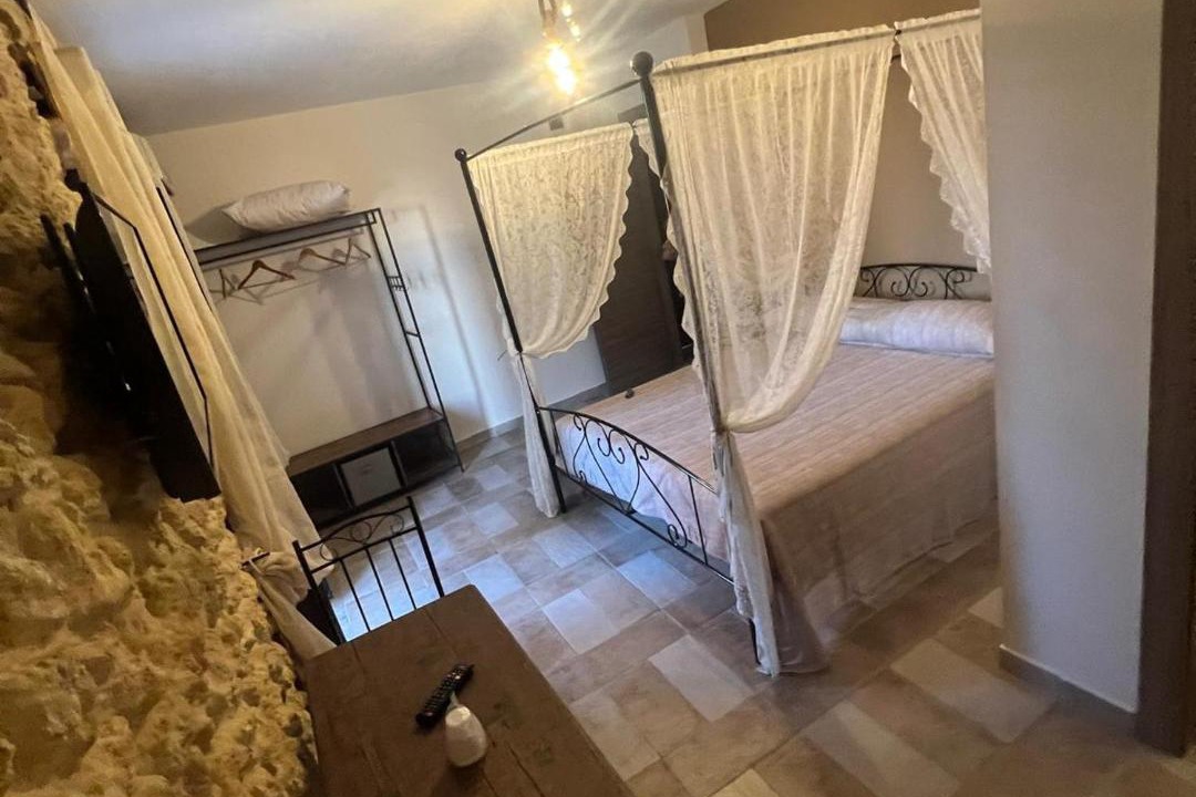 Photo of Bedroom in Naro
