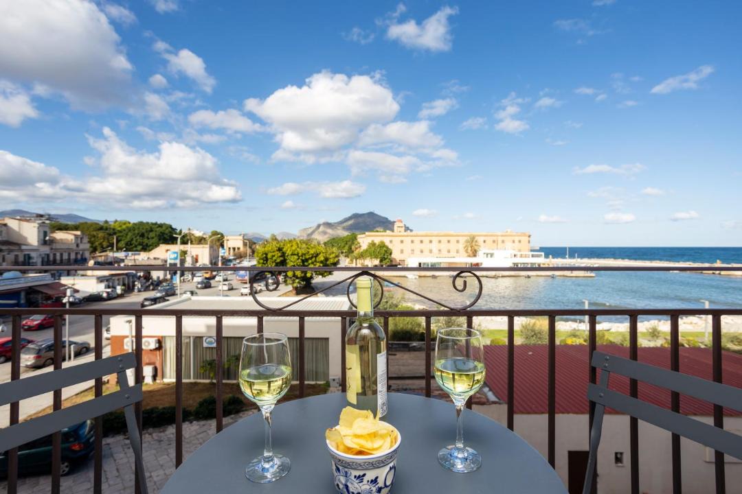 Photo of Patio Balcony in Corso dei Mille - Sant'Erasmo