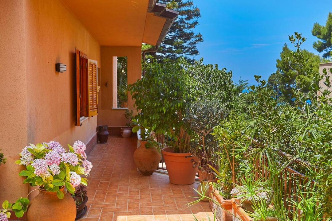 Photo of Patio Balcony in Addaura