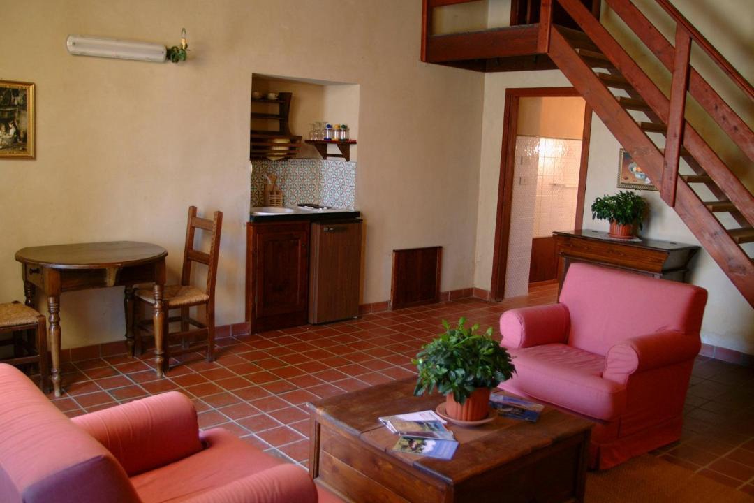 Photo of Others in Landro