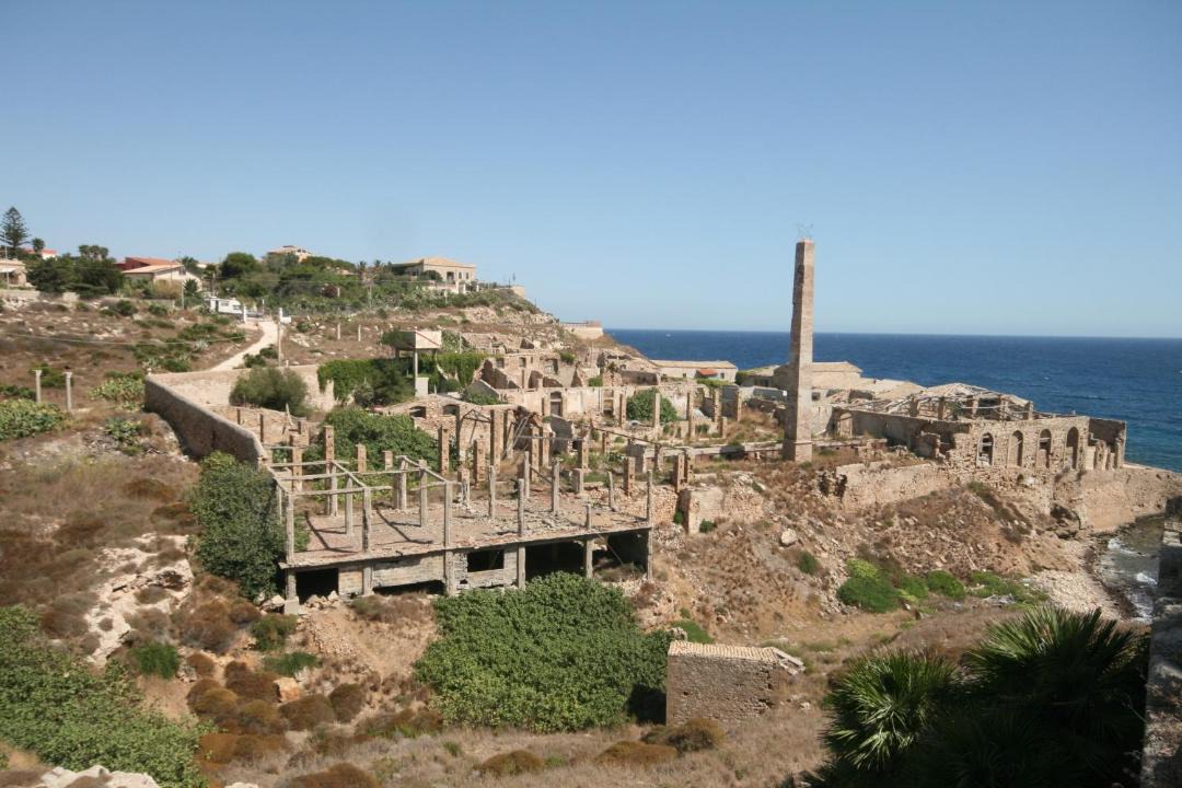 Photo of Buildings in San Lorenzo