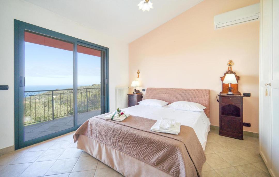 Photo of Bedroom in Caronia