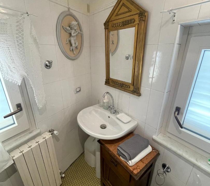 Photo of Bathroom in Enna