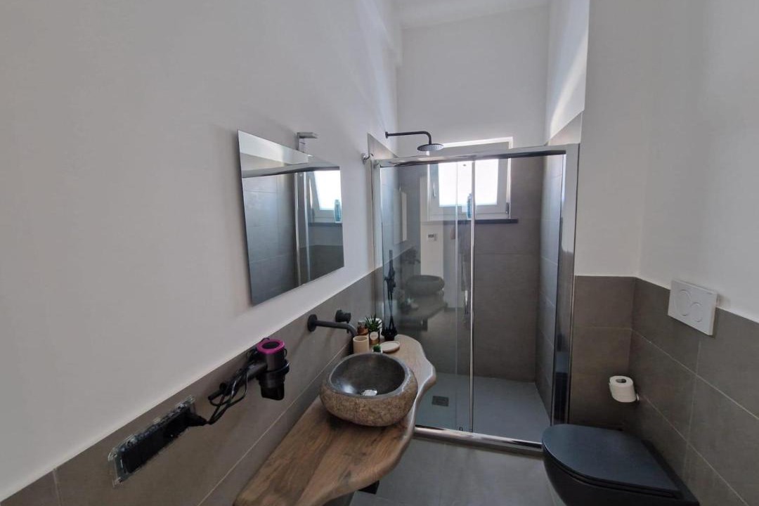 Photo of Bathroom in Vulcano Porto