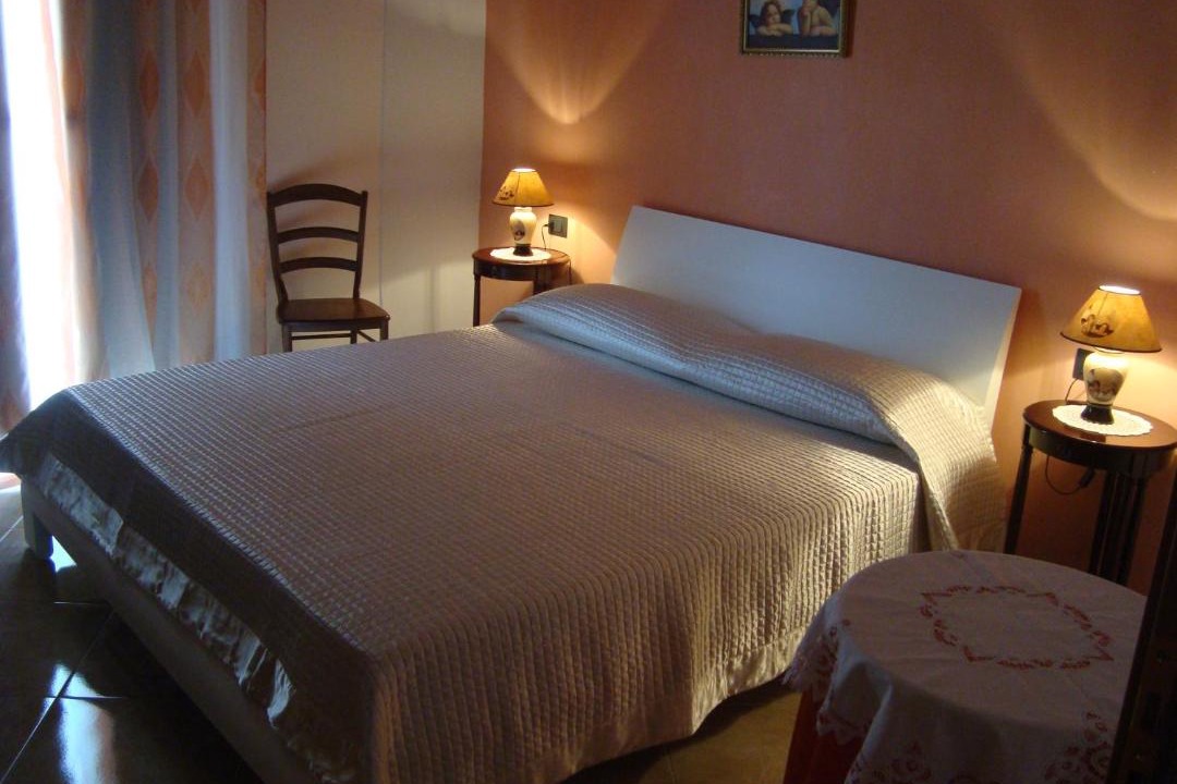 Photo of Bedroom in Noto Historic Centre