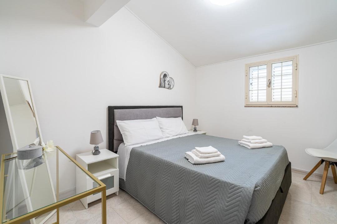 Photo of Bedroom in Tiche