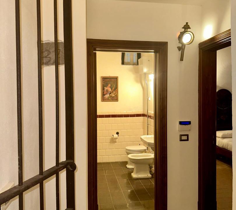 Photo of Bathroom in Linguaglossa