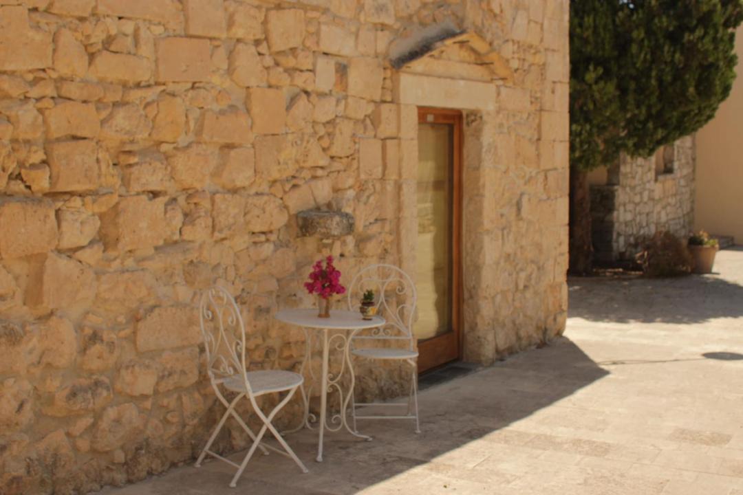 Photo of Others in Noto