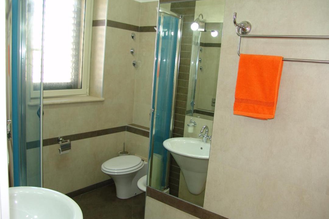 Photo of Bathroom in Noto Historic Centre