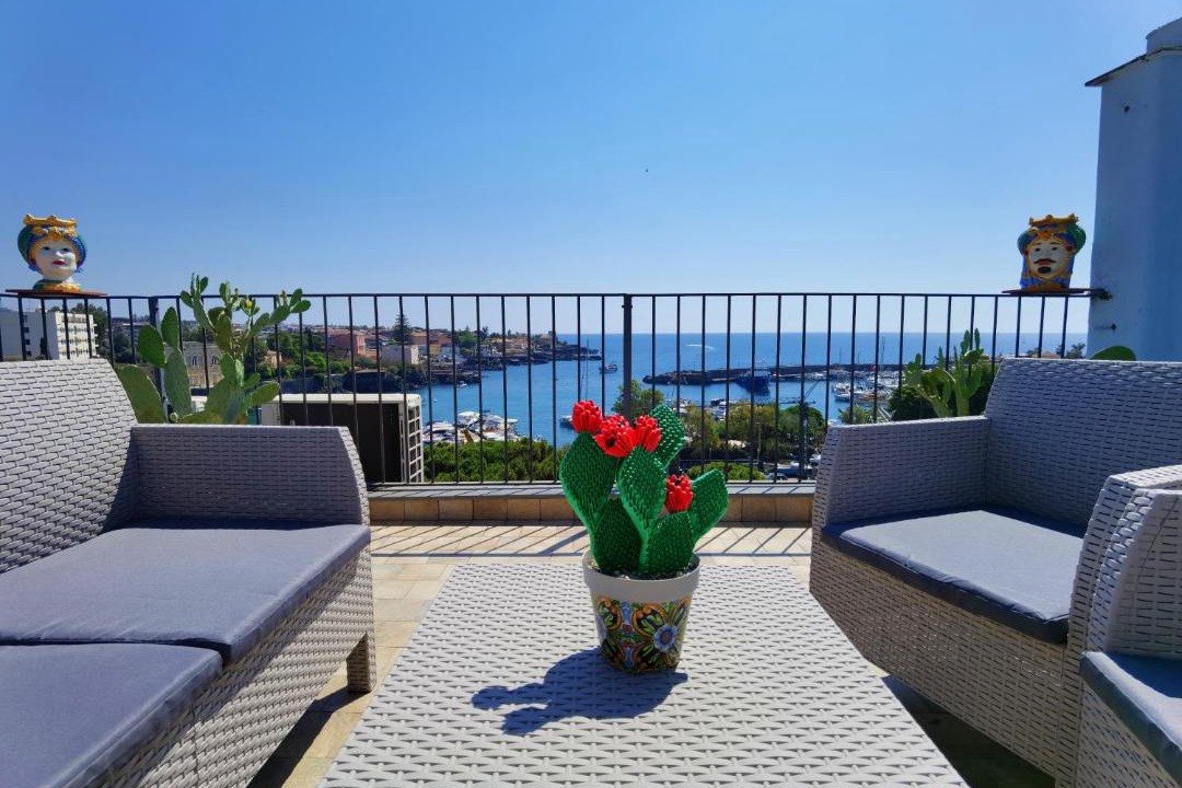 Photo of Patio Balcony in Ognina