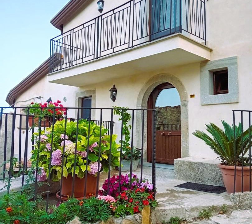 Photo of Patio Balcony in Montalbano Elicona