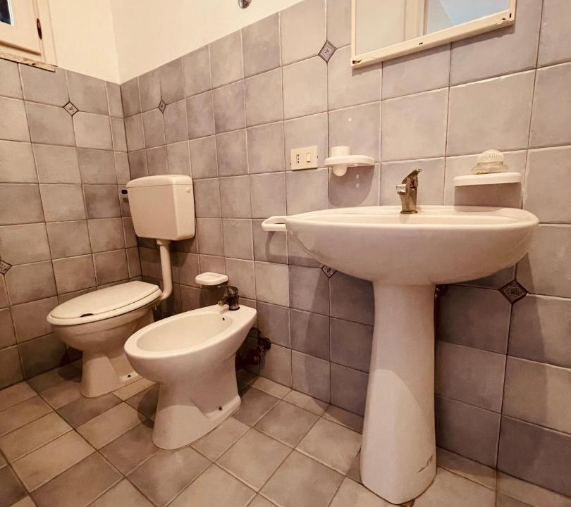 Photo of Bathroom in Vulcano Porto