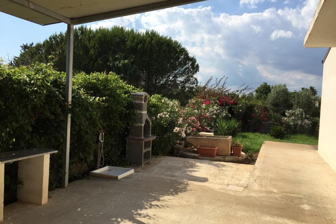 Photo of Patio Balcony in Reitani