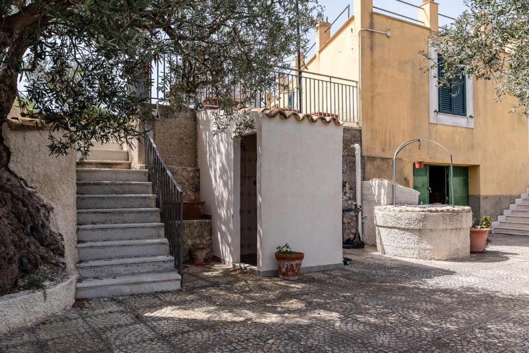 Photo of Others in Licata