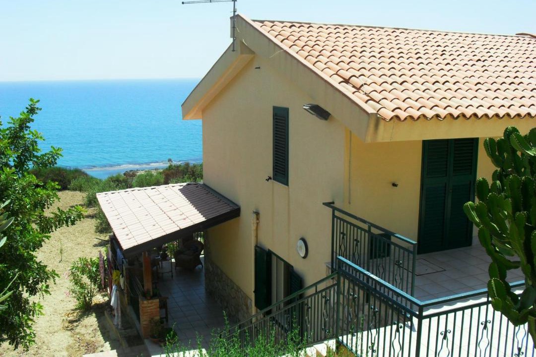 Photo of Others in Licata