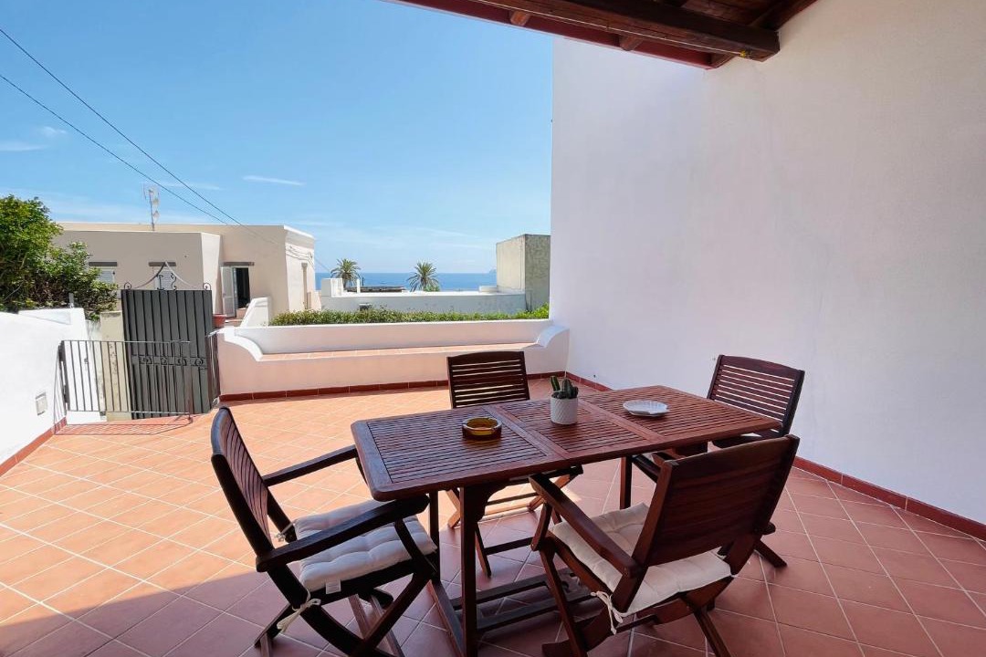 Photo of Patio Balcony in Santa Marina Salina