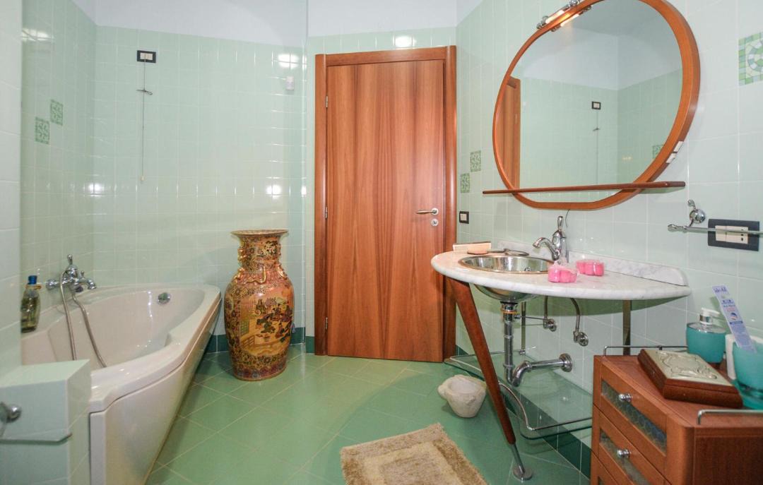 Photo of Bathroom in Comiso