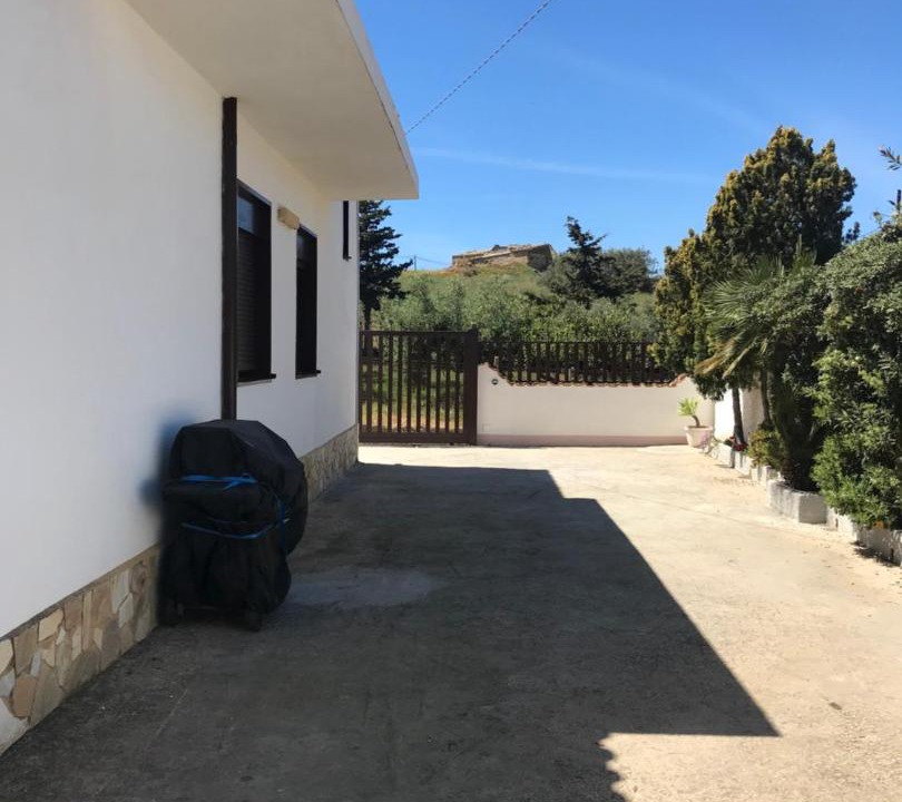 Photo of Buildings in Realmonte