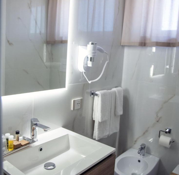 Photo of Bathroom in Gela